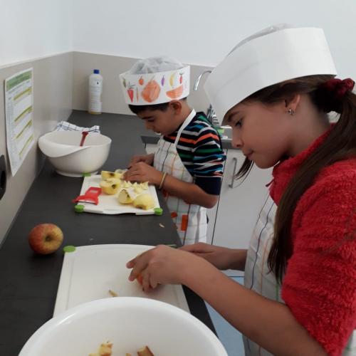 Obstsalat herstellen