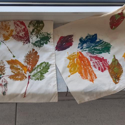 Textildruck mit Blättern