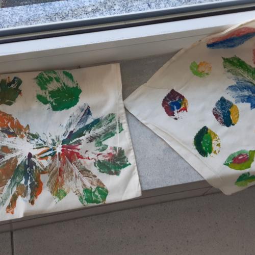 Textildruck mit Blättern