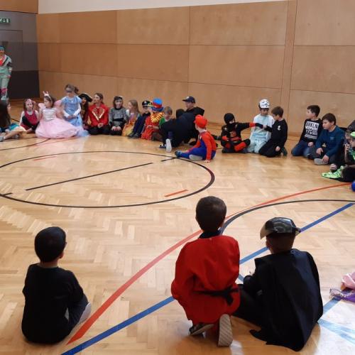 Fasching in der Schule 1