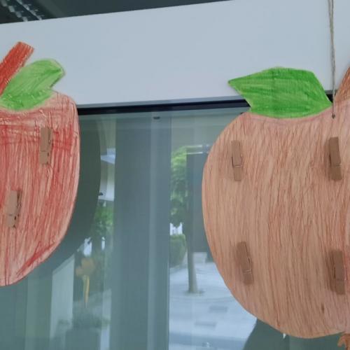 Laubsägearbeit Apfel