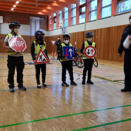 Vorbereitung auf die Radfahrprüfung - erste Übungseinheit