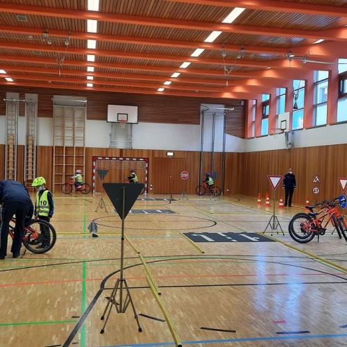 Vorbereitung auf die Radfahrprüfung - erste Übungseinheit