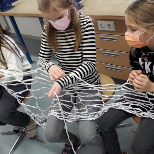 Werken - stricken eines Netzes