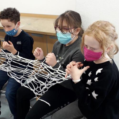 Werken - stricken eines Netzes