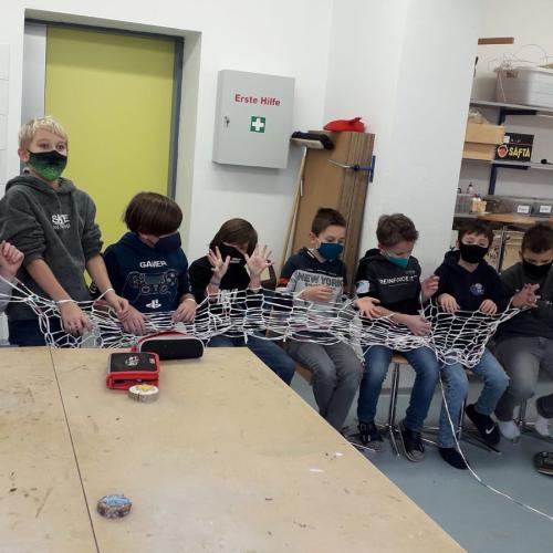 Werken - stricken eines Netzes