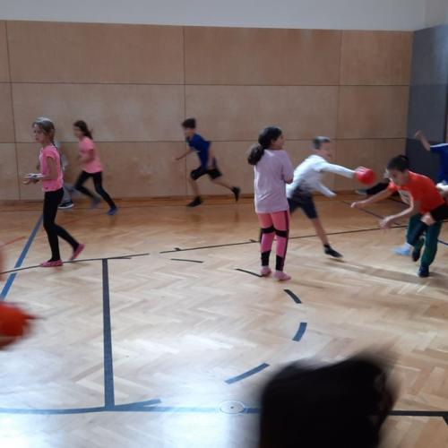 Hopsi Hopper - Ballspiele