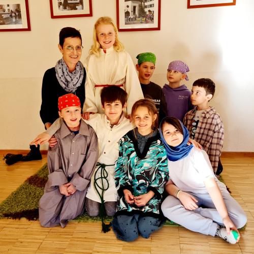 Religion in der Bücherei Perjen