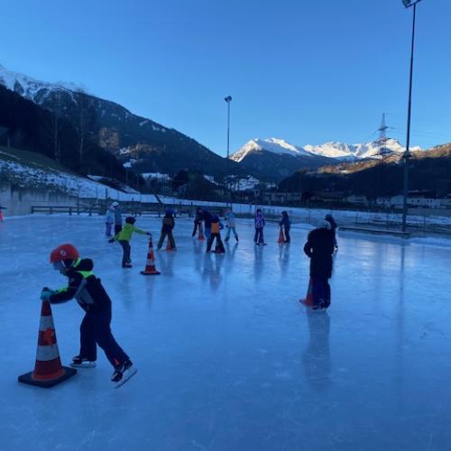 Kinder beim Eislaufen2