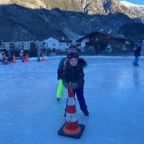 Kinder beim Eislaufen5