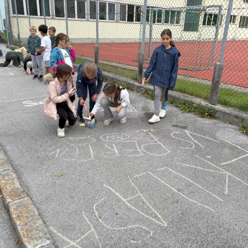 Schulstraße bemalen