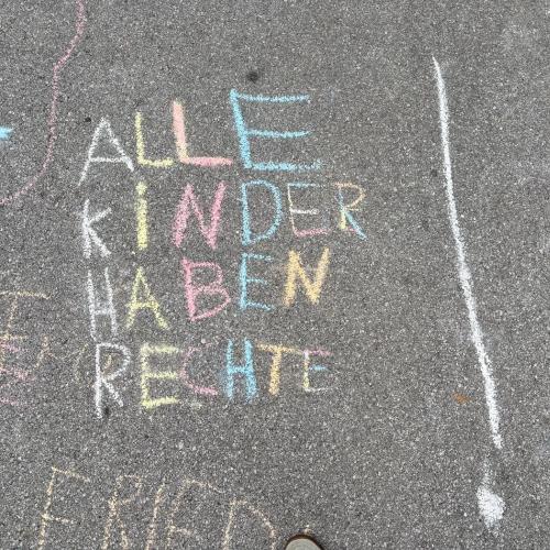 Schulstraße bemalen