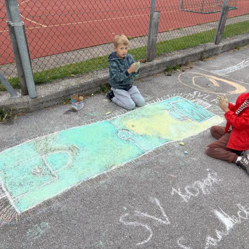 Schulstraße bemalen