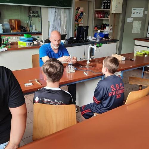 Besuch im MINT-Lab Oberland