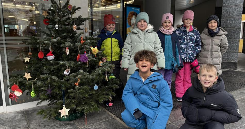 Christbaum schmücken