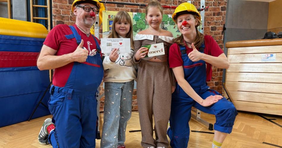 Helfen mit Herz Aufführung der Clowns